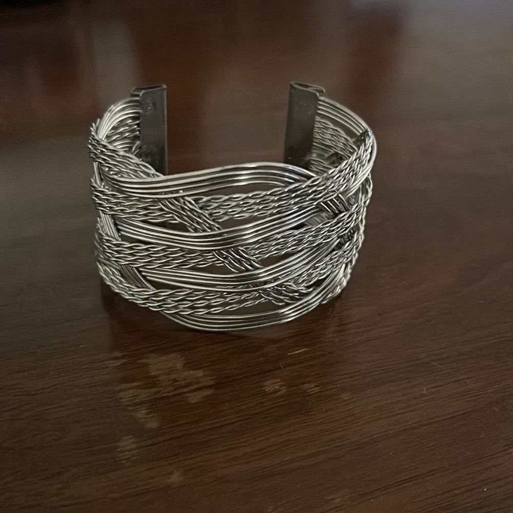 CUFF BRACELET